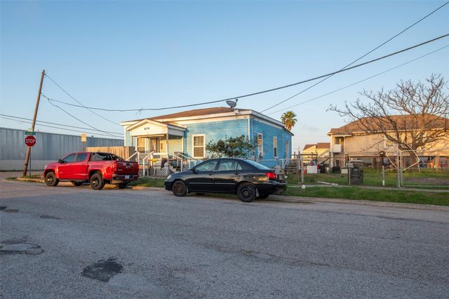 604 42nd Street, Galveston, TX 77550