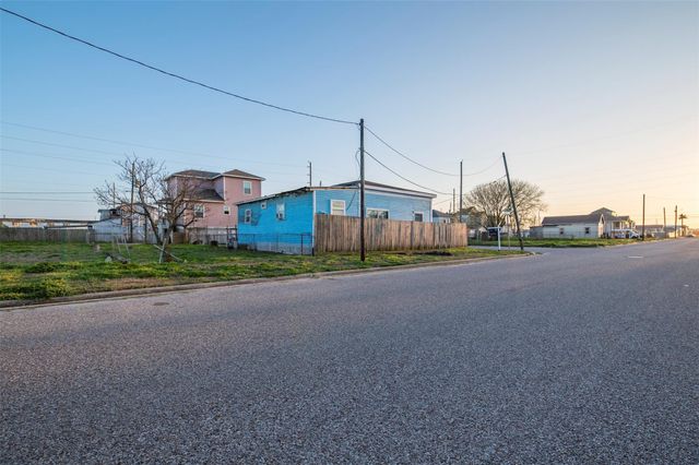 604 42nd Street, Galveston, TX 77550