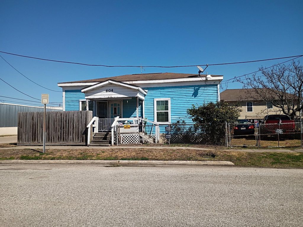 604 42nd Street, Galveston, TX 77550
