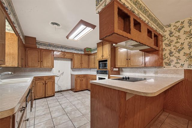 6739 Grovewood Lane, Houston, TX 77008