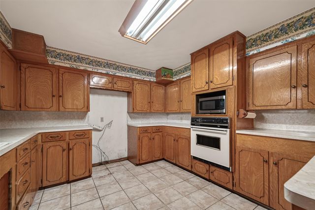 6739 Grovewood Lane, Houston, TX 77008