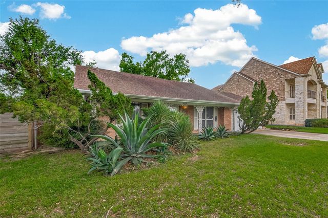 6739 Grovewood Lane, Houston, TX 77008