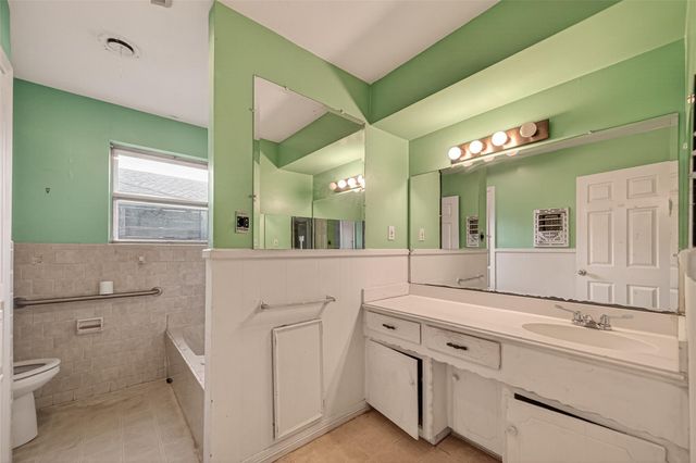 6739 Grovewood Lane, Houston, TX 77008