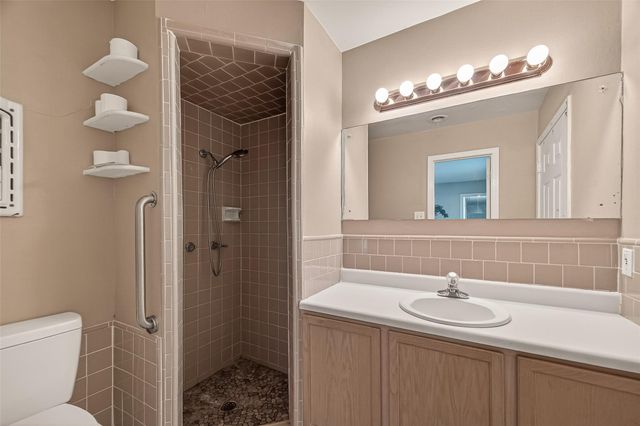 6739 Grovewood Lane, Houston, TX 77008