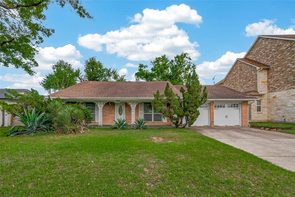 6739 Grovewood Lane, Houston, TX 77008