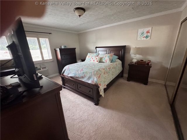 2106 Kanawha Boulevard E 623, Charleston, WV 25311