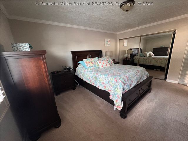 2106 Kanawha Boulevard E 623, Charleston, WV 25311
