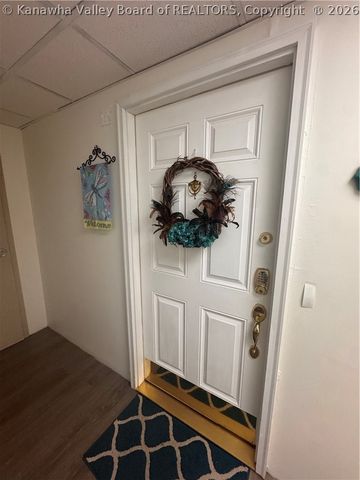 2106 Kanawha Boulevard E 623, Charleston, WV 25311