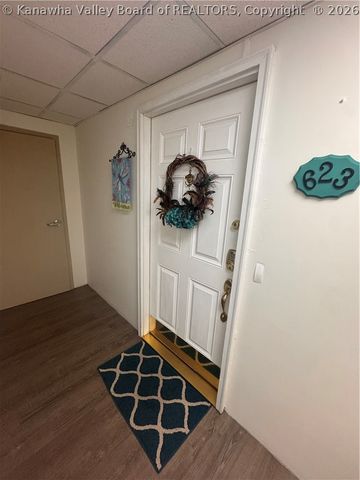 2106 Kanawha Boulevard E 623, Charleston, WV 25311