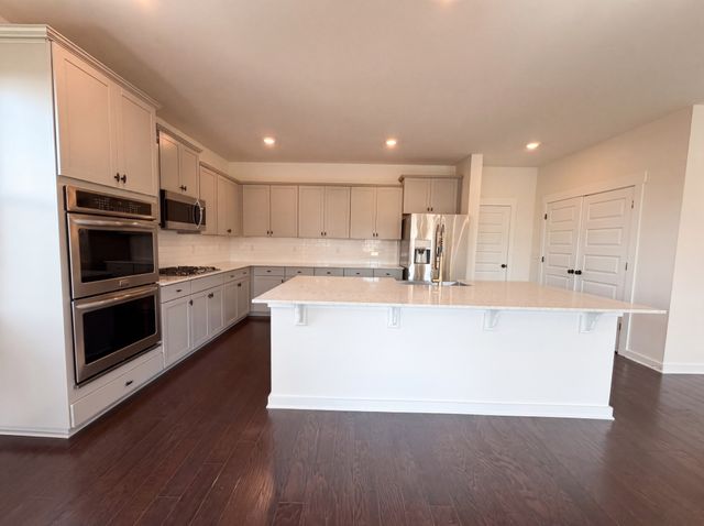 3372 Vinemont Dr, Thompsons Station, TN 37179