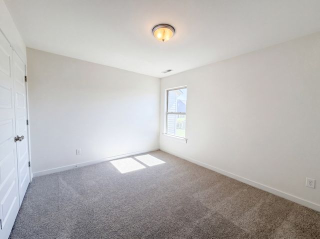 3372 Vinemont Dr, Thompsons Station, TN 37179
