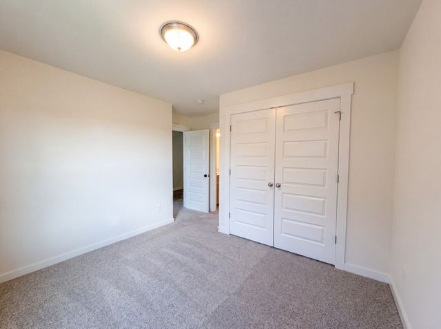 3372 Vinemont Dr, Thompsons Station, TN 37179