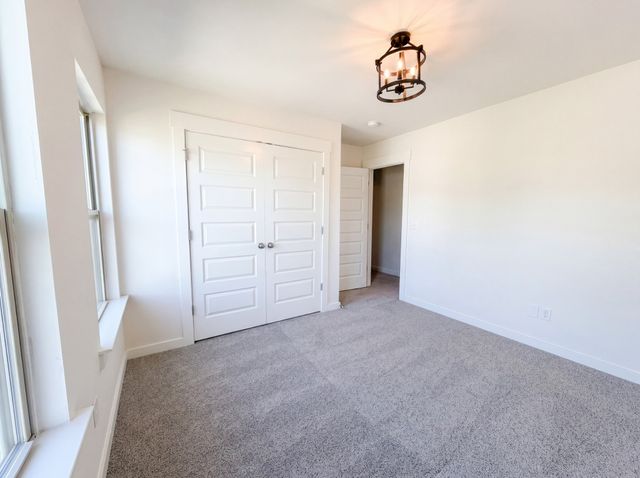 3372 Vinemont Dr, Thompsons Station, TN 37179