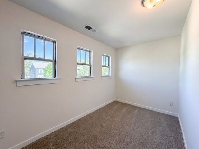 3372 Vinemont Dr, Thompsons Station, TN 37179