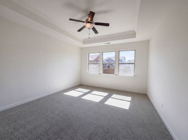 3372 Vinemont Dr, Thompsons Station, TN 37179