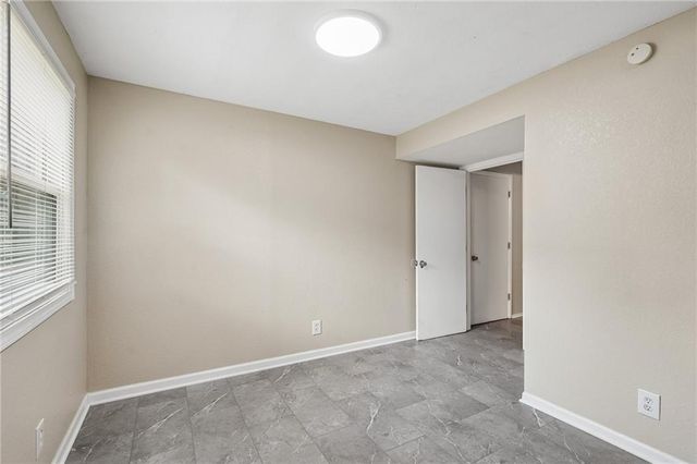 16412 E 32nd Street S, Independence, MO 64055