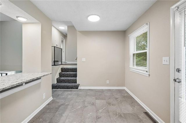 16412 E 32nd Street S, Independence, MO 64055