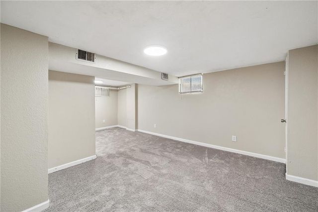 16412 E 32nd Street S, Independence, MO 64055
