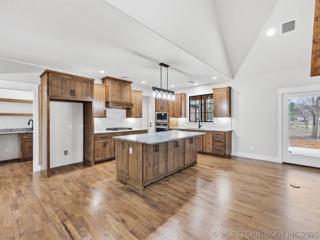 16486 S 333rd East Avenue, Coweta, OK 74429