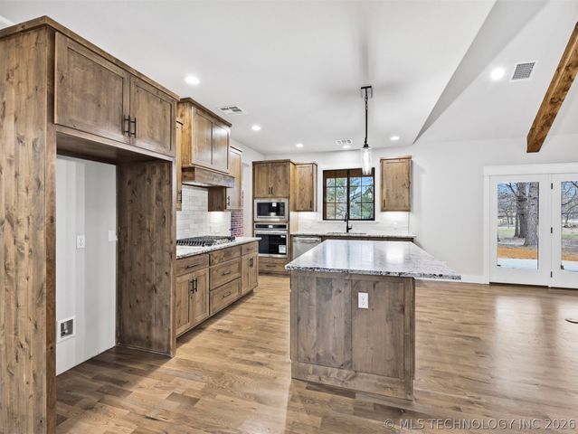 16486 S 333rd East Avenue, Coweta, OK 74429