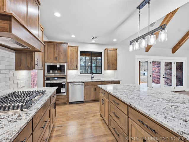 16486 S 333rd East Avenue, Coweta, OK 74429