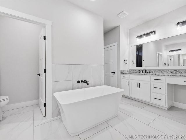 16486 S 333rd East Avenue, Coweta, OK 74429