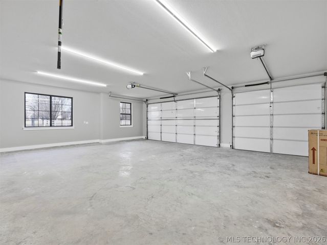 16486 S 333rd East Avenue, Coweta, OK 74429