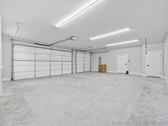 16486 S 333rd East Avenue, Coweta, OK 74429