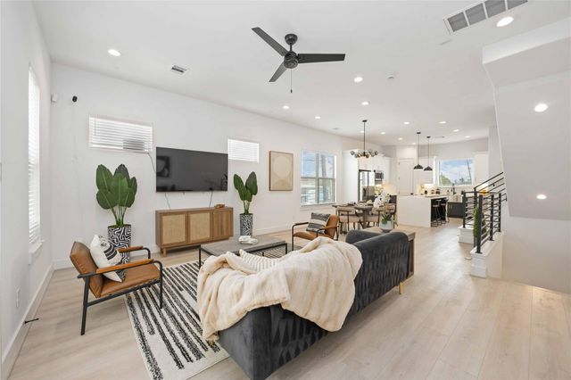 7809 Amelia Road B, Houston, TX 77055