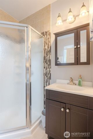 845 3rd Avenue NW, Issaquah, WA 98027