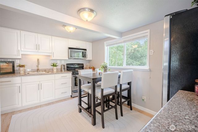 845 3rd Avenue NW, Issaquah, WA 98027