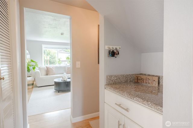 845 3rd Avenue NW, Issaquah, WA 98027