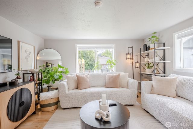 845 3rd Avenue NW, Issaquah, WA 98027