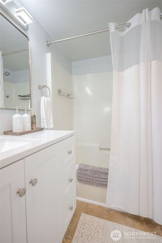 845 3rd Avenue NW, Issaquah, WA 98027