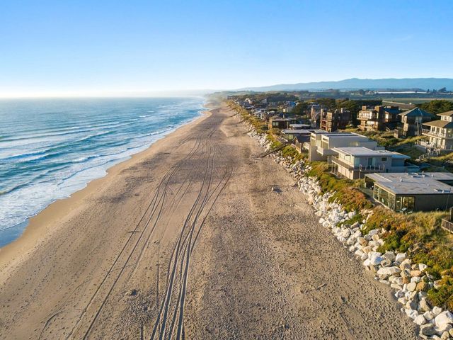 95 Cormorant Way, Watsonville, CA 95076