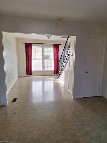 502 Spinnaker RD, Newport News, VA 23602