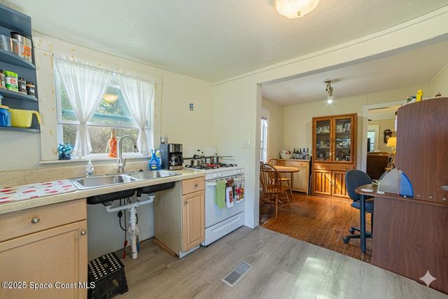 1636 Violet Avenue, Titusville, FL 32796