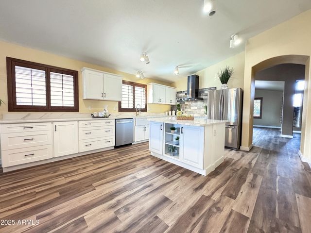 10465 E DUTCHMANS Trail, Gold Canyon, AZ 85118