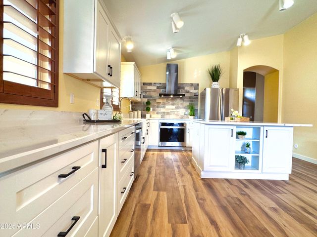 10465 E DUTCHMANS Trail, Gold Canyon, AZ 85118