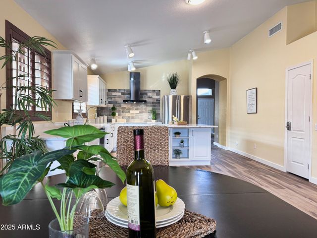 10465 E DUTCHMANS Trail, Gold Canyon, AZ 85118