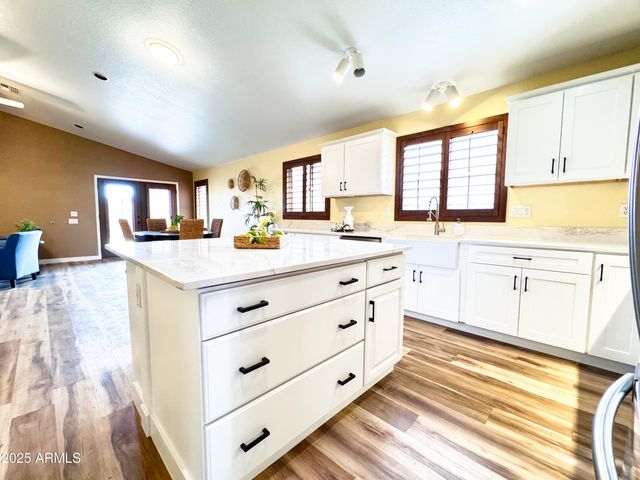 10465 E DUTCHMANS Trail, Gold Canyon, AZ 85118