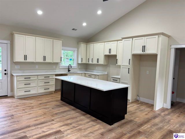 57 Malvern Court, Brandenburg, KY 40108