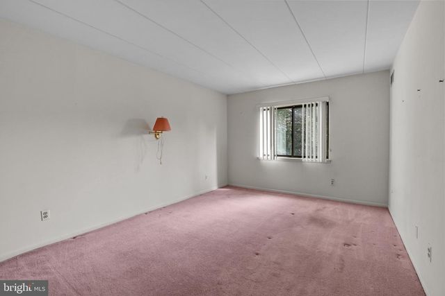 57103-00 DELAIRE LANDING RD #103, Philadelphia, PA 19114