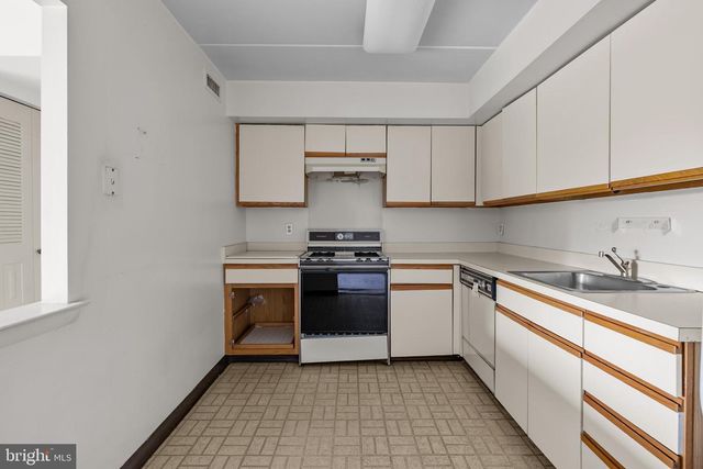57103-00 DELAIRE LANDING RD #103, Philadelphia, PA 19114