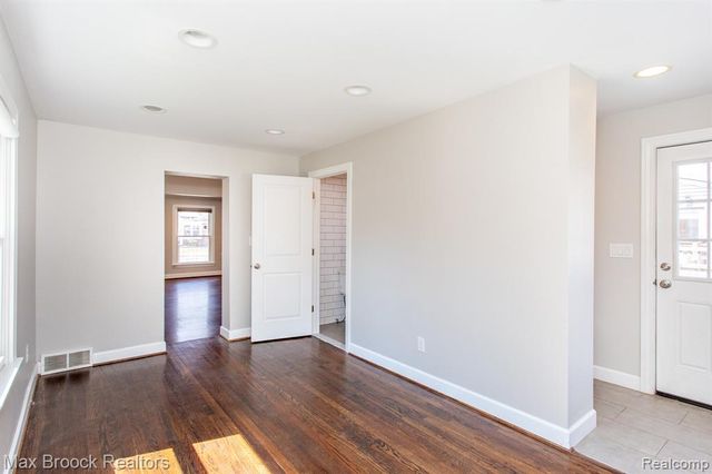 4112 Cornwall Street, Berkley, MI 48072