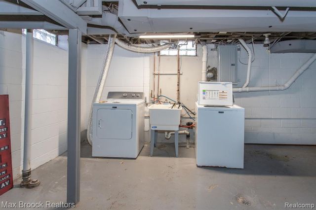 4112 Cornwall Street, Berkley, MI 48072