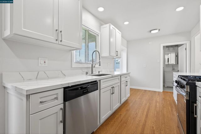 4353 Bermuda Ave, Oakland, CA 94619