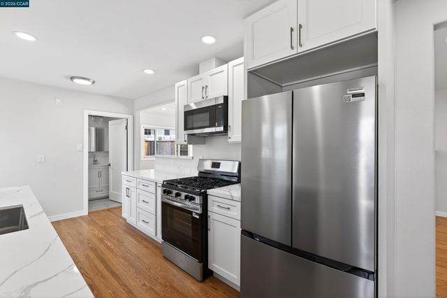 4353 Bermuda Ave, Oakland, CA 94619