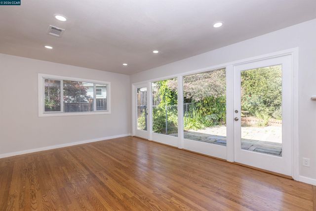 4353 Bermuda Ave, Oakland, CA 94619