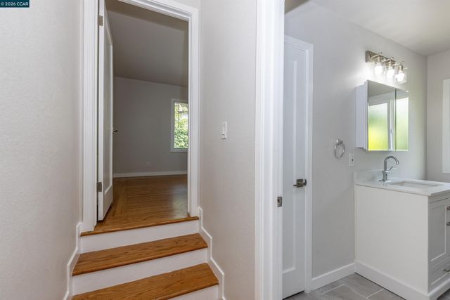 4353 Bermuda Ave, Oakland, CA 94619